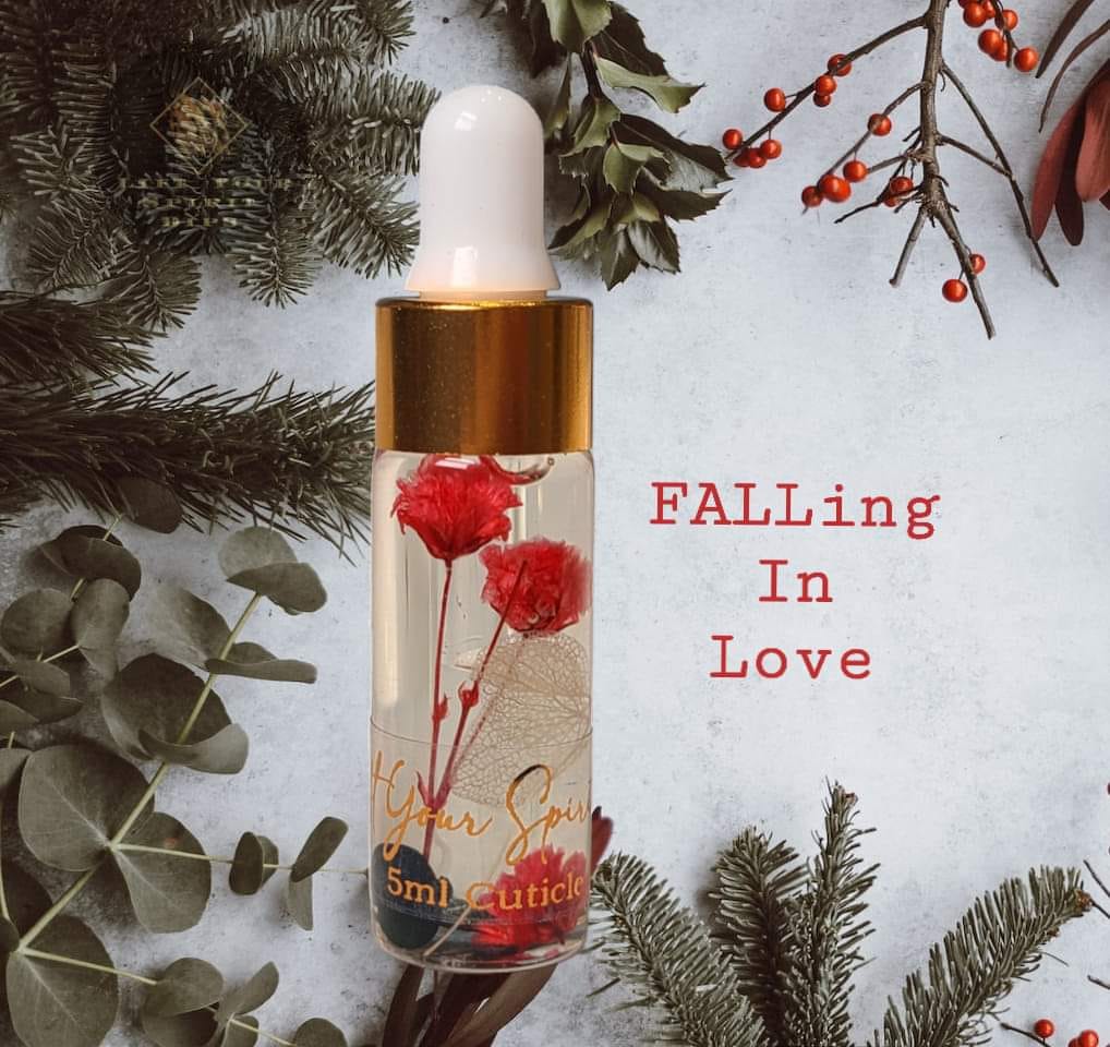 FALLING IN LOVE CUTICLE OIL