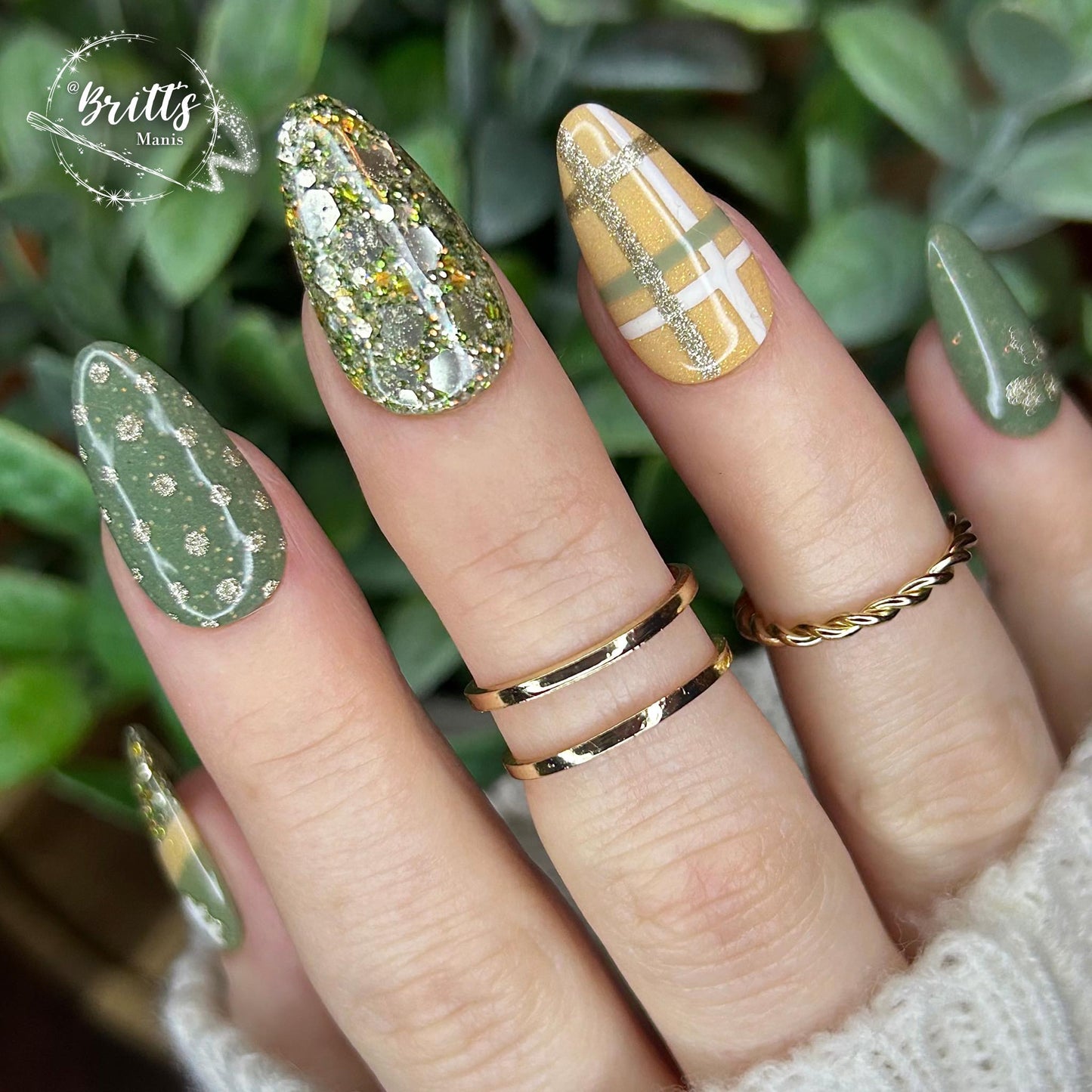 SHAKE YOUR SHAMROCKS COLLECTION