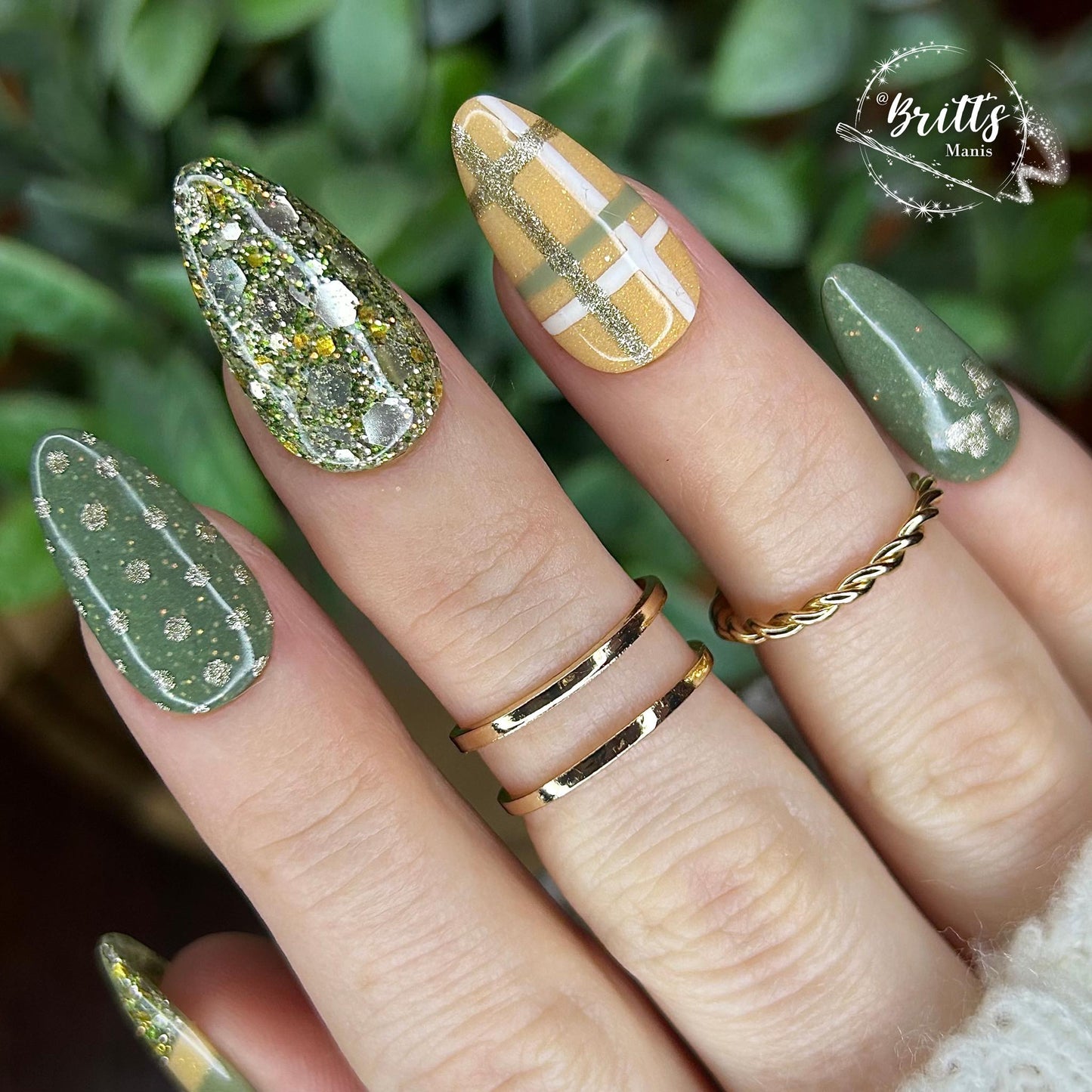 SHAKE YOUR SHAMROCKS COLLECTION