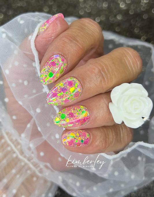 LIANA LOVE (glow)