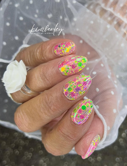 LIANA LOVE (glow)