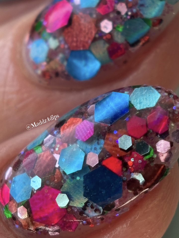 AUTUMN TO WINTER COLLECTION